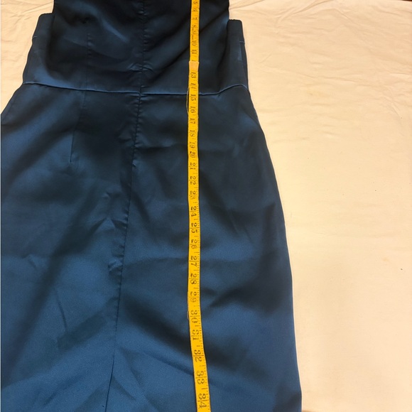 Chic Teal Sleeveless Midi Dress - Picture 10 of 16